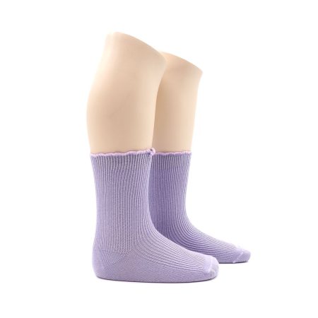 Calcetin infantil Valentin fruncido color lila 01